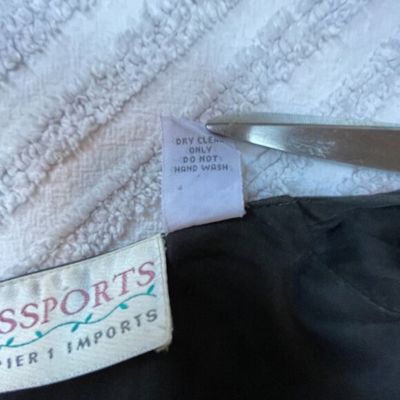 Passports of Pier 1 Imports Women's Vintage Vest Embroidered Animal Black Small - Picture 4 of 8